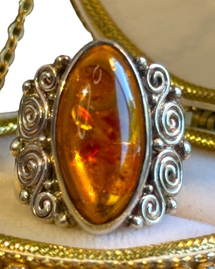 Lovely SAJEN Amber scrollwork Balenisian ring