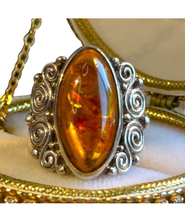 Lovely SAJEN Amber scrollwork Balenisian ring