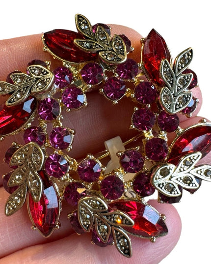 stunning red crystal vintage NAPIER gold finish brooch