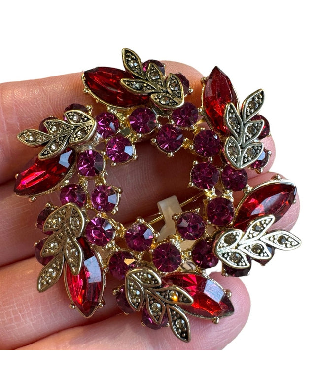 stunning red crystal vintage NAPIER gold finish brooch
