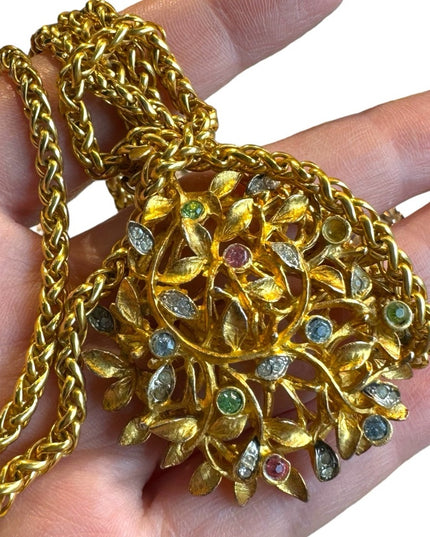 Stunning Ivana hold plated pendant and thick chain flower rhinestones pendant
