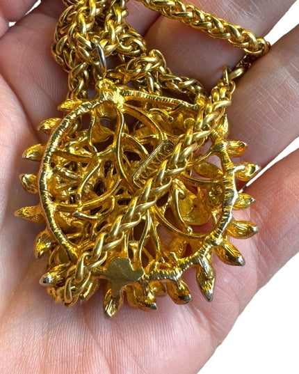 Stunning Ivana hold plated pendant and thick chain flower rhinestones pendant