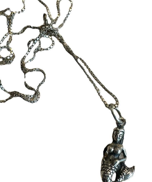 So cute sterling silver mermaid pendant necklace 925 box chain