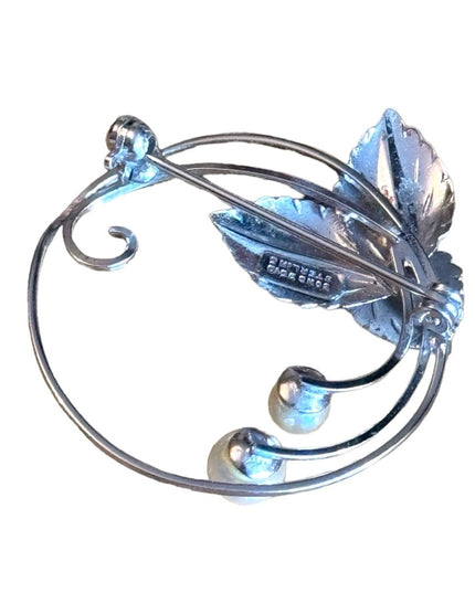 Lovely vintage Boyd Bond sterling silver 925 pearl flower brooxh