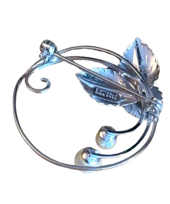 Lovely vintage Boyd Bond sterling silver 925 pearl flower brooxh