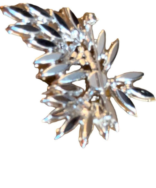 Vintage 1960s UNMARKED Sherman crystal brooch clear crystal