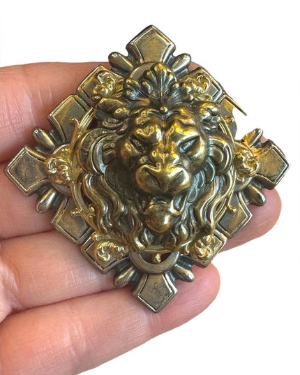 Large vintage 1950s  antiqued look LION brooch