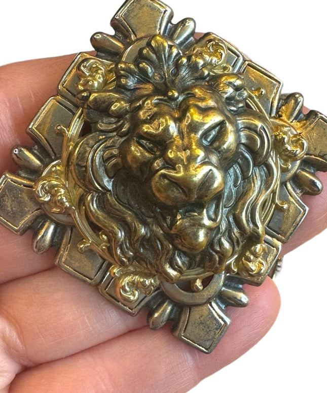 Large vintage 1950s  antiqued look LION brooch