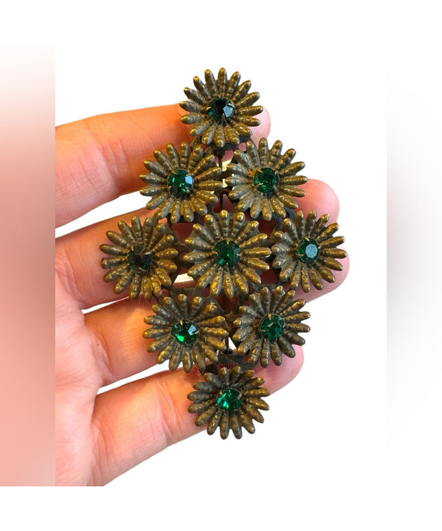 Lovely large CZECH 1930s early plastic and green flower brooch