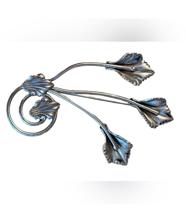 Vintage large silver flower brooch