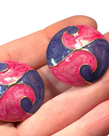 Vintage 1980s chunky round purple and pink swirl clip on enameled earrings
