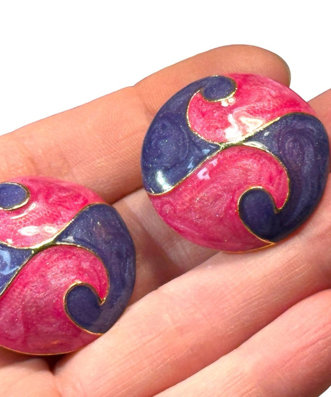 Vintage 1980s chunky round purple and pink swirl clip on enameled earrings