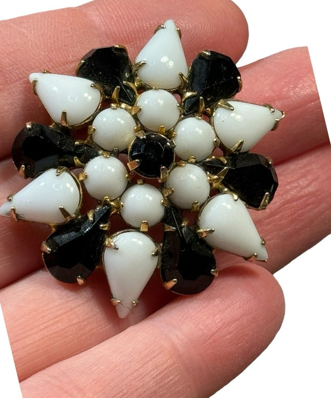 Vintage 1950s black & white gold finish Austria starburst brooch