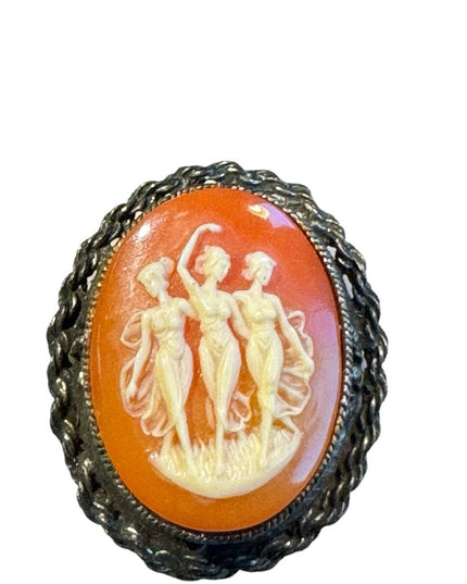 Vintage 1940s Finely made resin early plastic cameo brooch pendant 3 graces