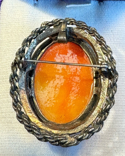 Vintage 1940s Finely made resin early plastic cameo brooch pendant 3 graces