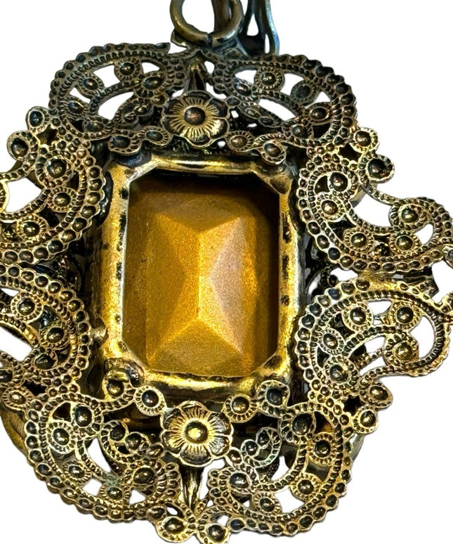 Vintage Estate Unsigned Gold Tone Filigree Metal Amber Rhinestone Glass Brooch