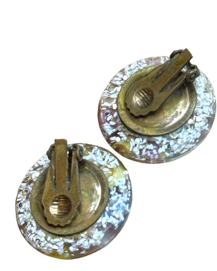 Vintage mid century 1960s confetti resin shell clip on earrings