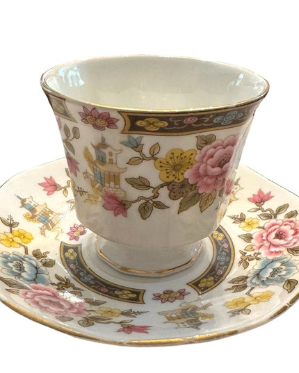 Vintage Queens Cathay bone chine te cup set floral flowers