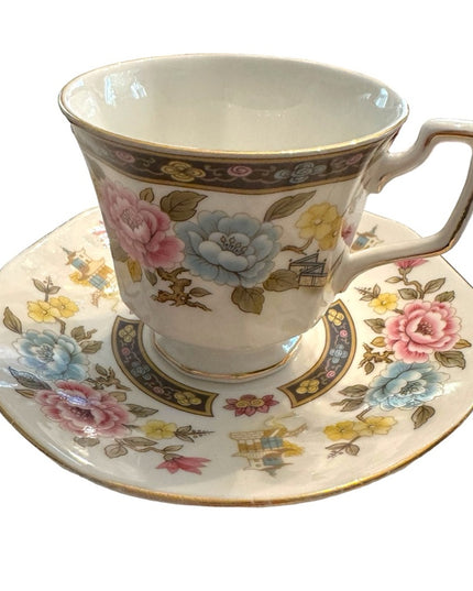 Vintage Queens Cathay bone chine te cup set floral flowers