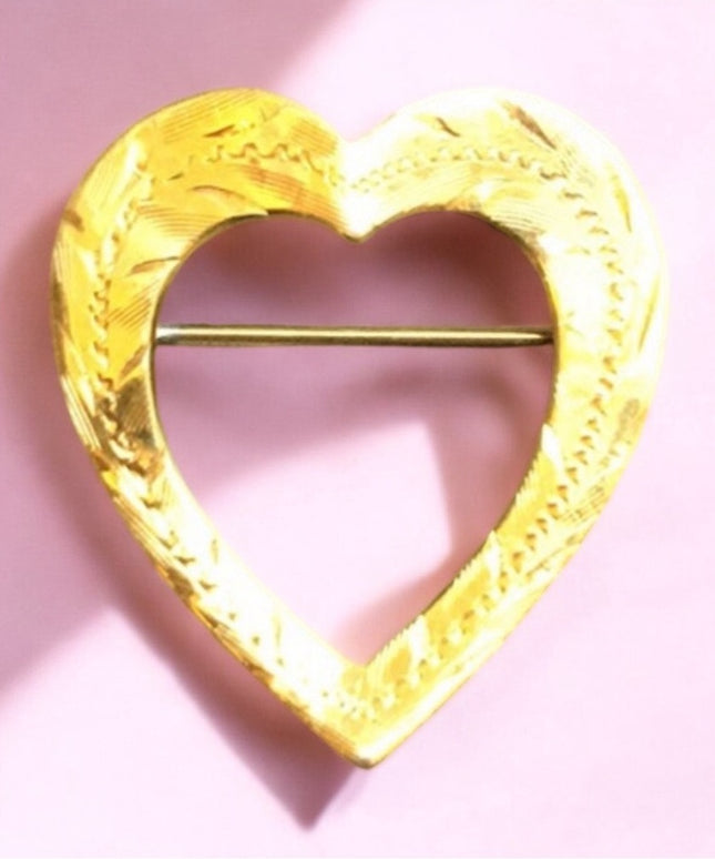 Vintage Victorian style 14k solid  GOLD etched Heart brooch