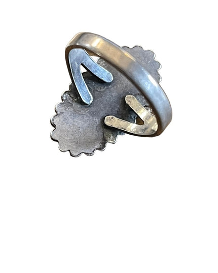 Vintage Native American Southwestern Abalone Sterling elongated ring sig…