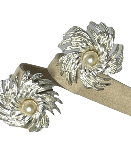 Lovely vintage Sarah Coventry silver plate pearl fancy clip on earrings flower