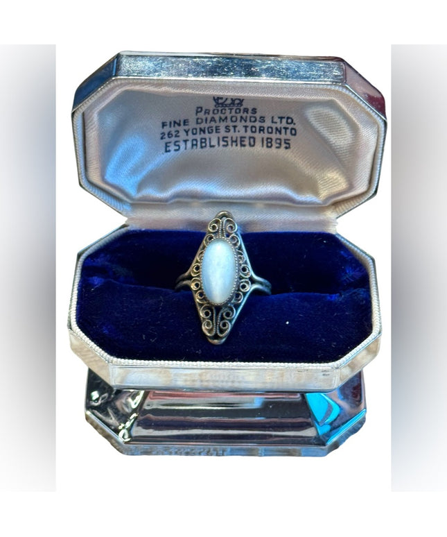 Lovely vintage southwestern moonstone filagree oblong ring