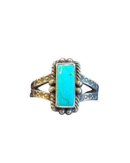 Vintage sterling silve 925 turquoise hammered design Navajo ring