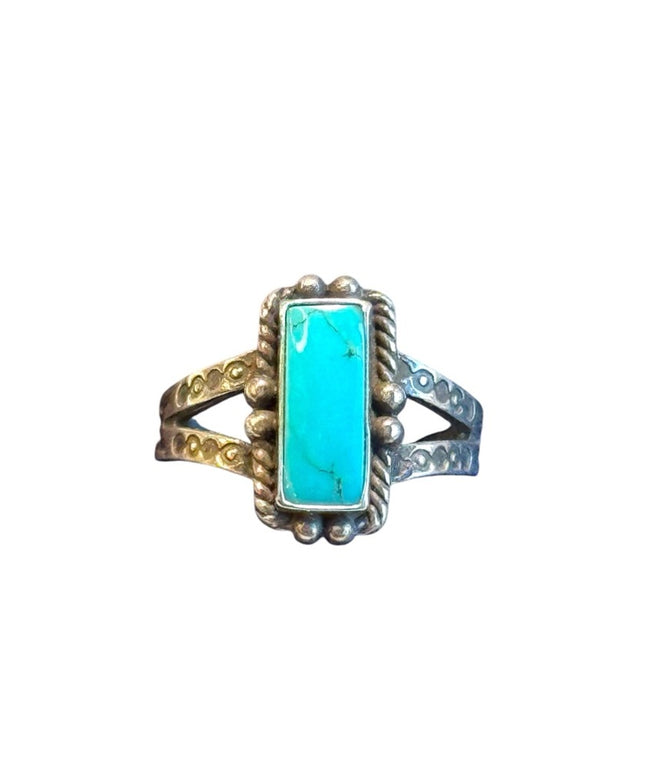 Vintage sterling silve 925 turquoise hammered design Navajo ring
