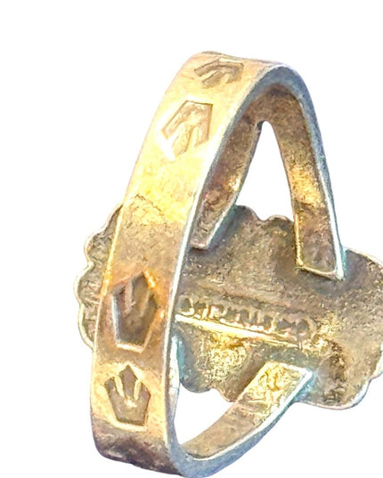 Vintage sterling silve 925 turquoise hammered design Navajo ring