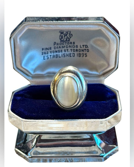 Stunning southwestern sterling silver 925 MOP pearl chunky ring vintage