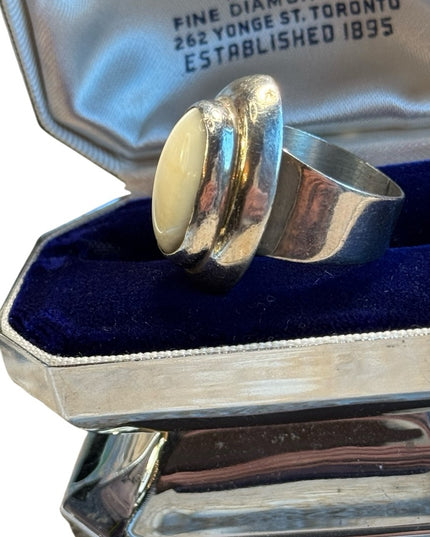 Stunning southwestern sterling silver 925 MOP pearl chunky ring vintage