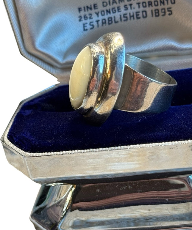 Stunning southwestern sterling silver 925 MOP pearl chunky ring vintage