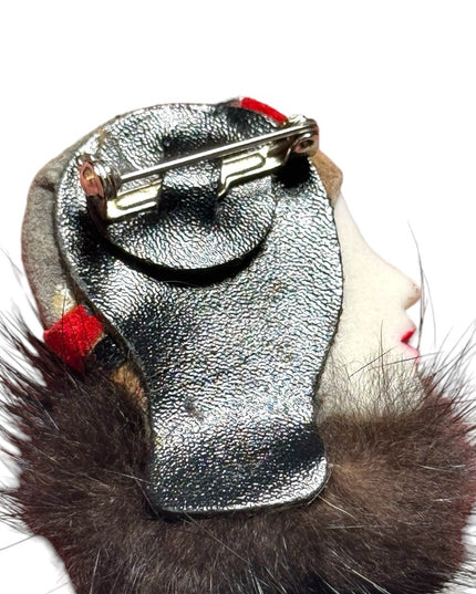 Vintage art deco lady head with mink collar brooch