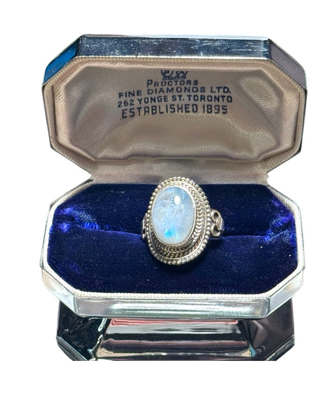 Fancy sterling silver925 oval moonstone irnate scrolled design ring