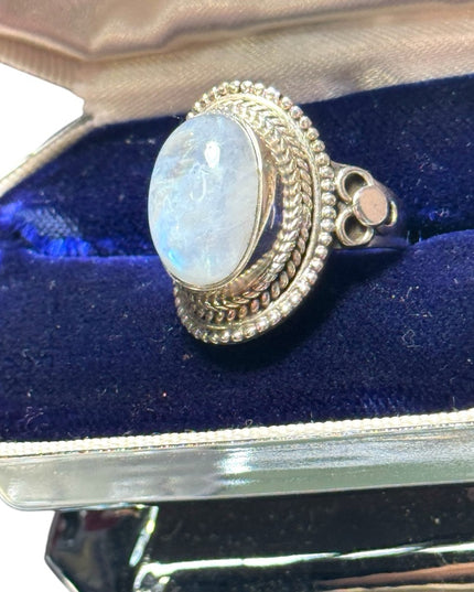 Fancy sterling silver925 oval moonstone irnate scrolled design ring