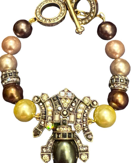 Lovely Heidi Daus Dinner & Deco glass pearl fancy bracelet
