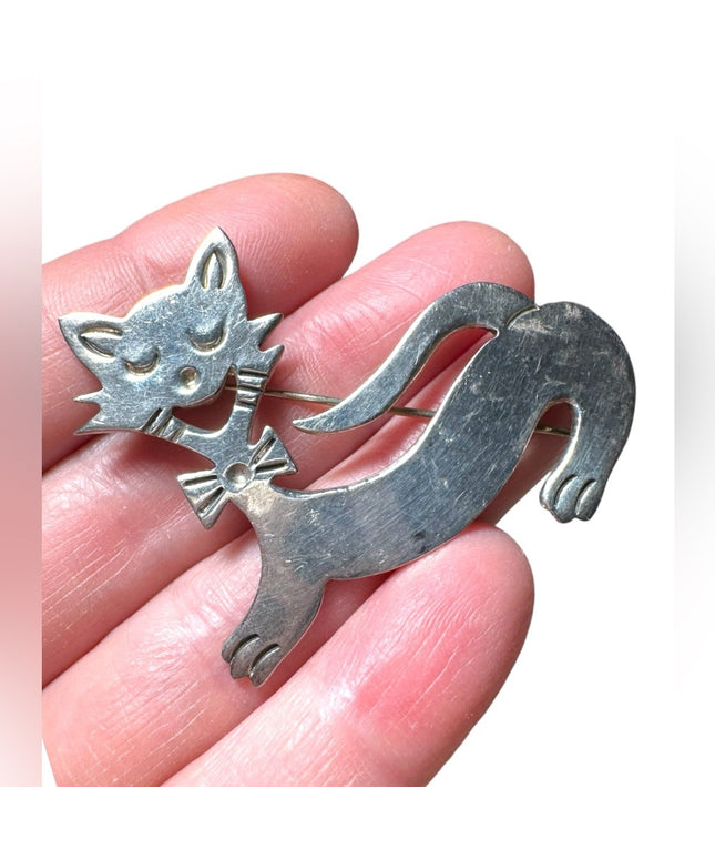 Vintage Taxco Tc-107 925 sterling silver smiling cat brooch