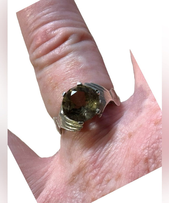 Vintage TE-17 Sterling silver Mexico 925 Green quartz holding hands ring RARE
