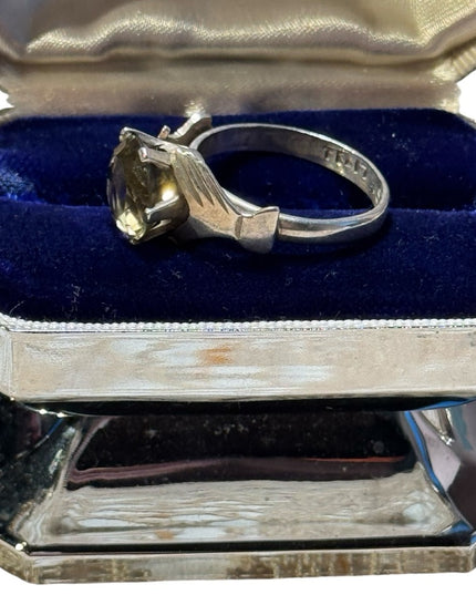 Vintage TE-17 Sterling silver Mexico 925 Green quartz holding hands ring RARE