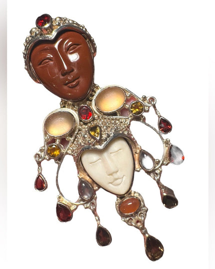 Stunning Sajen 925 Sterling garnet tear drop boneface carved jasper Goddess