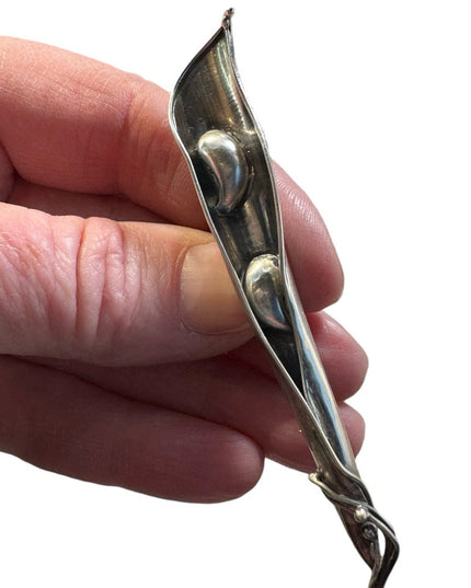 Antique deco late 1800s Sterling silver 915 hand made Lily of the valley brooch