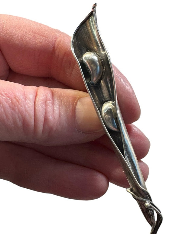Antique deco late 1800s Sterling silver 915 hand made Lily of the valley brooch