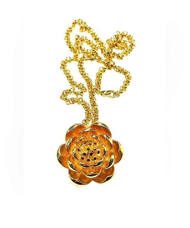 Lovely gold plated Ivana Trump ruby crystal flower necklace pendant brooch