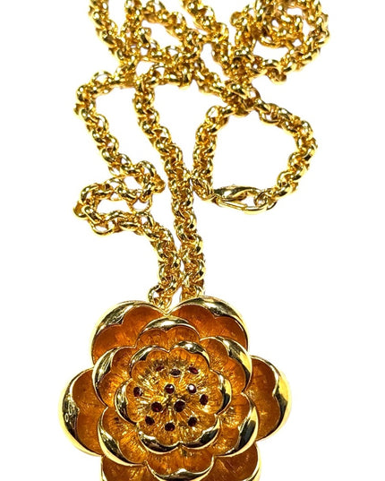 Lovely gold plated Ivana Trump ruby crystal flower necklace pendant brooch