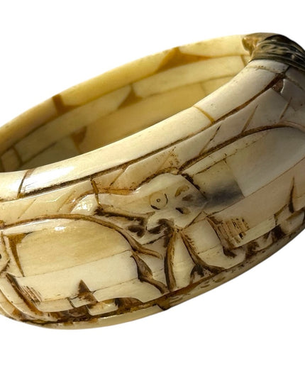 Vintage bovine bone island indo carved elephant bangle bracelet