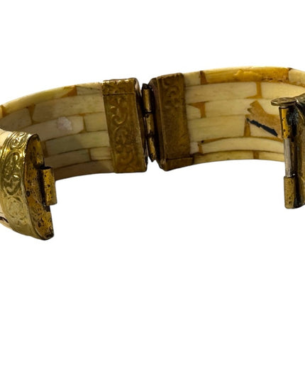 Vintage bovine bone island indo carved elephant bangle bracelet