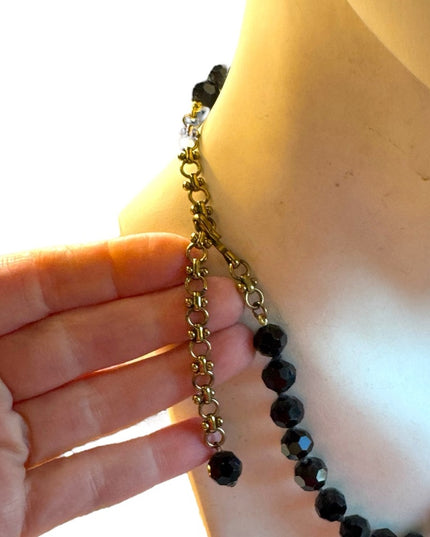 SMOKE GETS IN YOUR EYES - VINTAGE 'HEIDI DAUS RHINESTONE NECKLACE