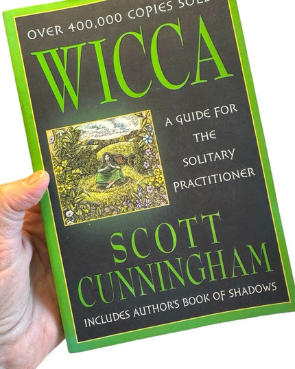 Scott Cunningham
Wicca: A Guide for the Solitary Practitioner Witchcraft