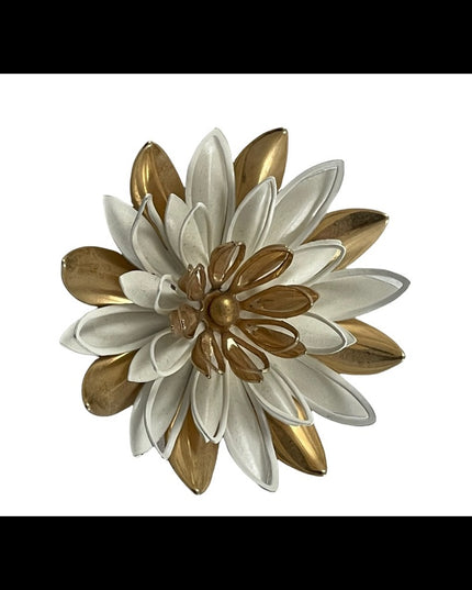 - Vintage Sarah Coventry white gold metal flower brooch white enamel water…